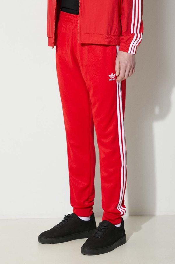 adidas Originals Donji dio trenirke adidas Originals boja: crvena, s aplikacijom