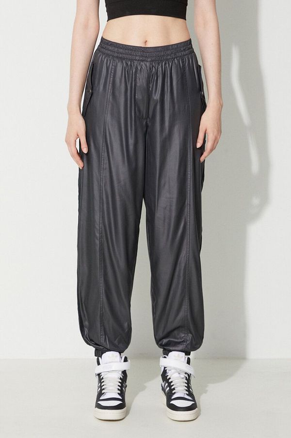adidas Originals Hlače adidas Woven Jogger za žene, boja: crna, visoki struk, HR3425-black
