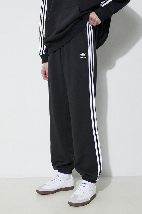 adidas Originals Pamučni donji dio trenirke adidas Originals boja: crna, s aplikacijom