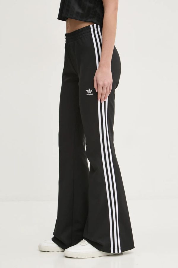 adidas Originals Hlače adidas Originals 3- Stripes Flared za žene, boja: crna, s uzorkom, JC5783