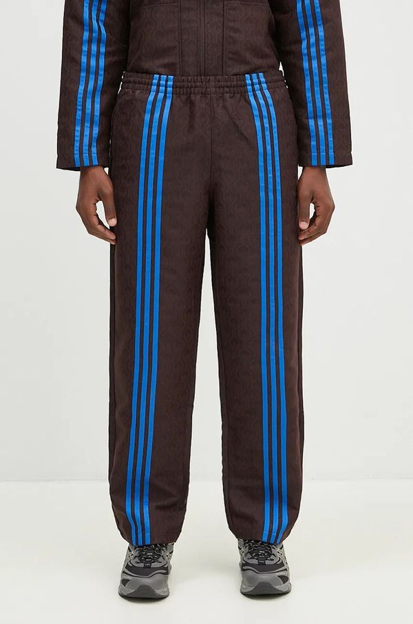adidas Originals Hlače adidas Originals Club TrackPant za muškarce, boja: smeđa, s uzorkom, JN5970