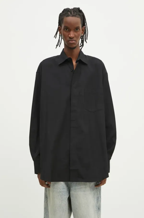 Vetements Pamučna košulja VETEMENTS Monogram Classic za muškarce, boja: crna, relaxed, s klasičnim ovratnikom, UA66SH400B
