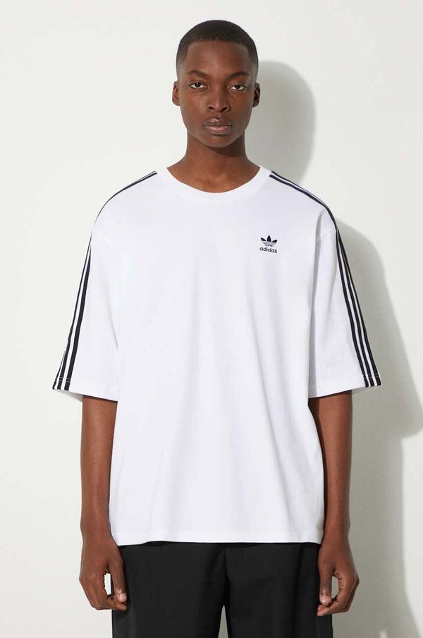 adidas Originals Pamučna majica adidas Originals Adicolor Oversized Tee za muškarce, boja: bijela, s aplikacijom, IZ2474