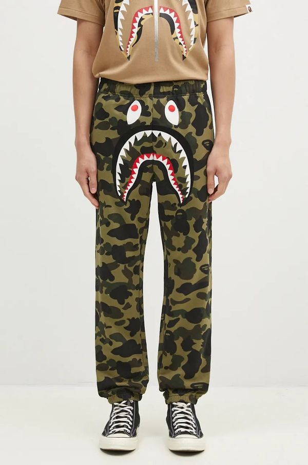 A Bathing Ape Pamučni donji dio trenirke A Bathing Ape 1ST CAMO SHARK boja: zelena, s uzorkom, 1K80152008