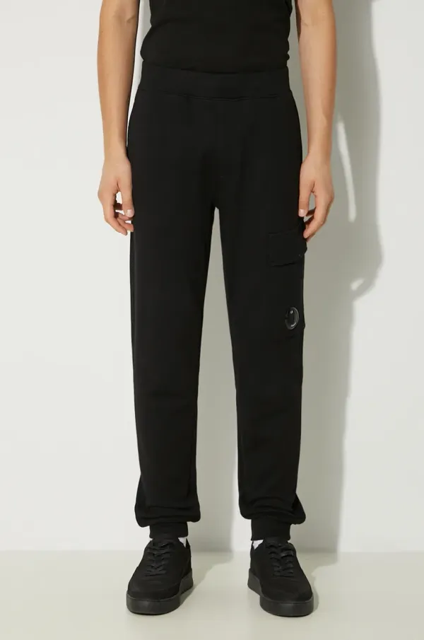 C.P. Company Pamučni donji dio trenirke C.P. Company Diagonal Raised Fleece Cargo Sweatpants boja: crna, bez uzorka, 17CMSP017A005086W