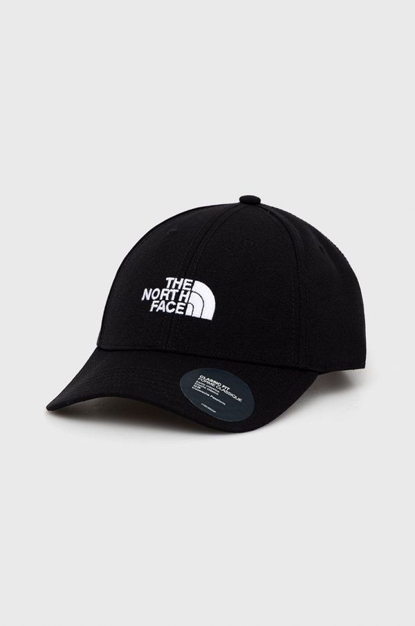 The North Face Kapa The North Face boja: crna, s aplikacijom, NF0A4VSVKY41