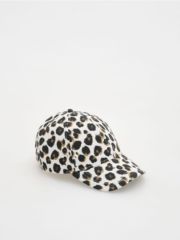 Reserved Reserved - GIRLS` PEAKED CAP - šaren