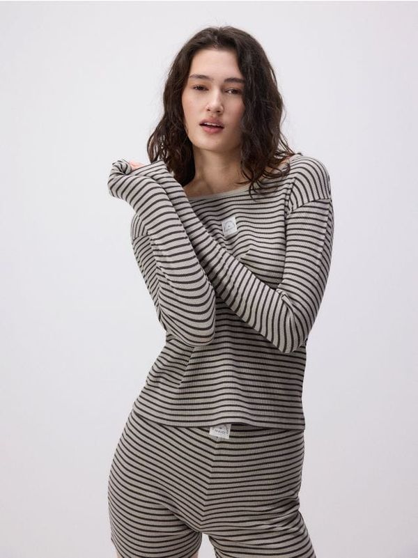 Reserved Reserved - Komplet dvodijelne pidžame s visokim udjelom pamuka - light grey