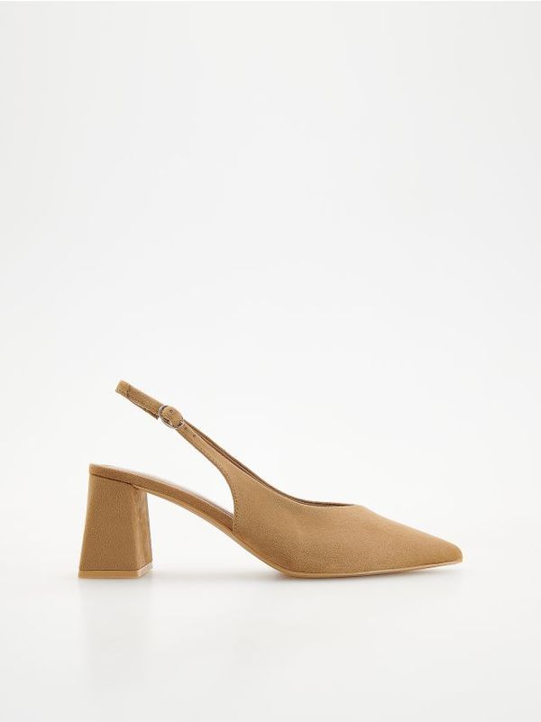 Reserved Reserved - LADIES` PUMPS - bež