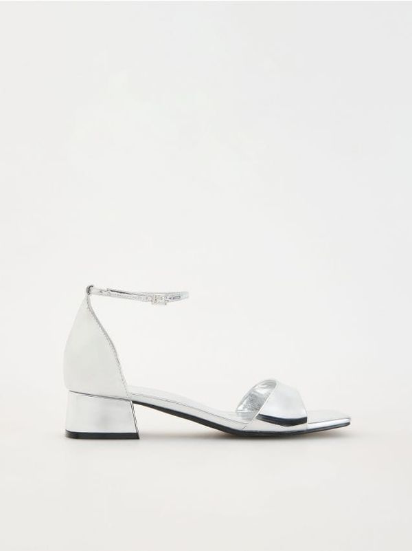 Reserved Reserved - LADIES` SANDALS - srebrna