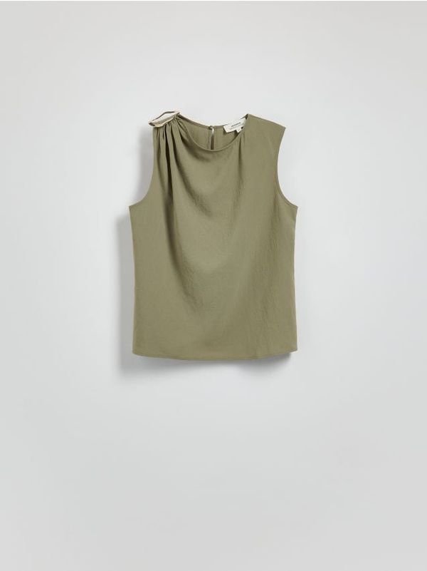 Reserved Reserved - LADIES` TOP - svjetlomaslinasto