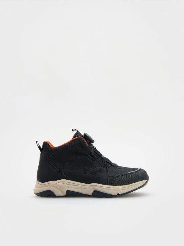 Reserved Reserved - MEN`S TREKKING SHOES - crno