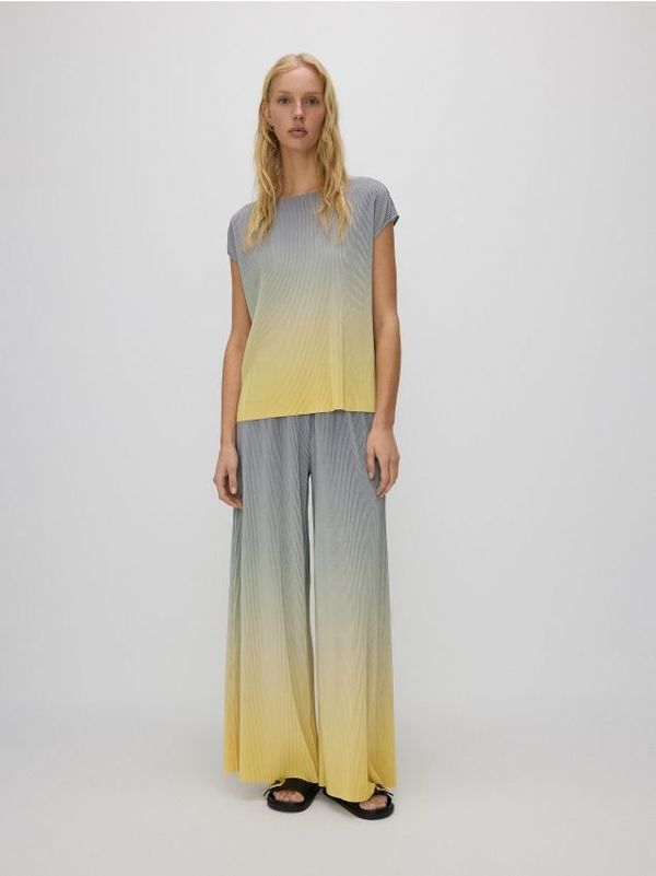 Reserved Reserved - Plisirane wide leg hlače - šaren