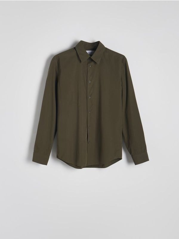 Reserved Reserved - Slim fit košulja s visokim udjelom pamuka - smeđezeleno