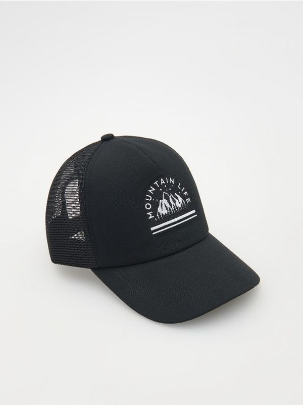 Reserved Reserved - Trucker šilterica s našivkom - crno